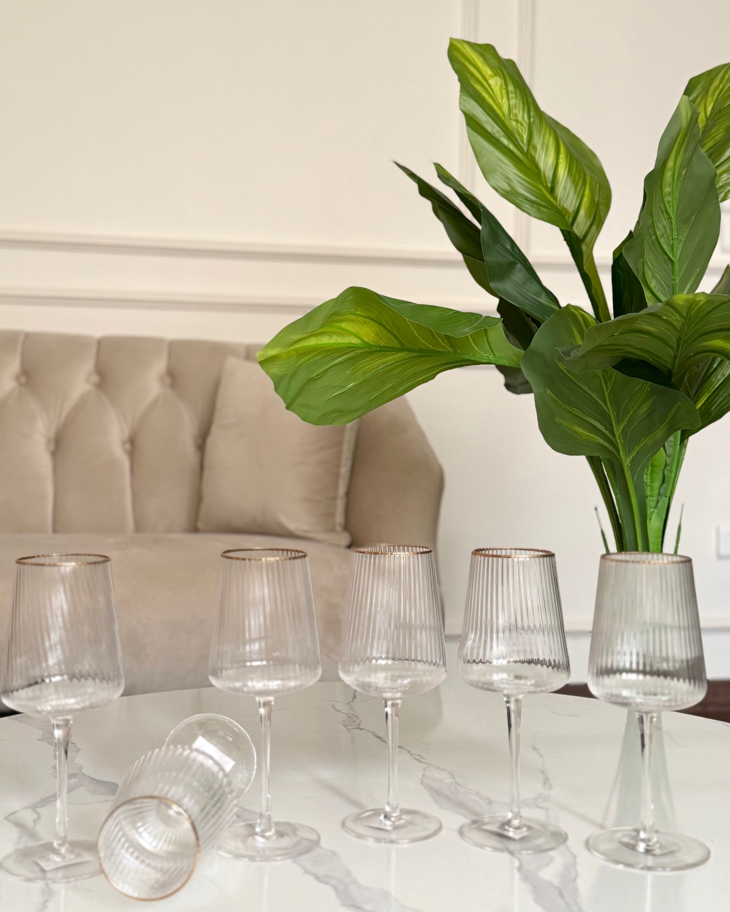 Ribbed Wine Glass Set with Gold Rim