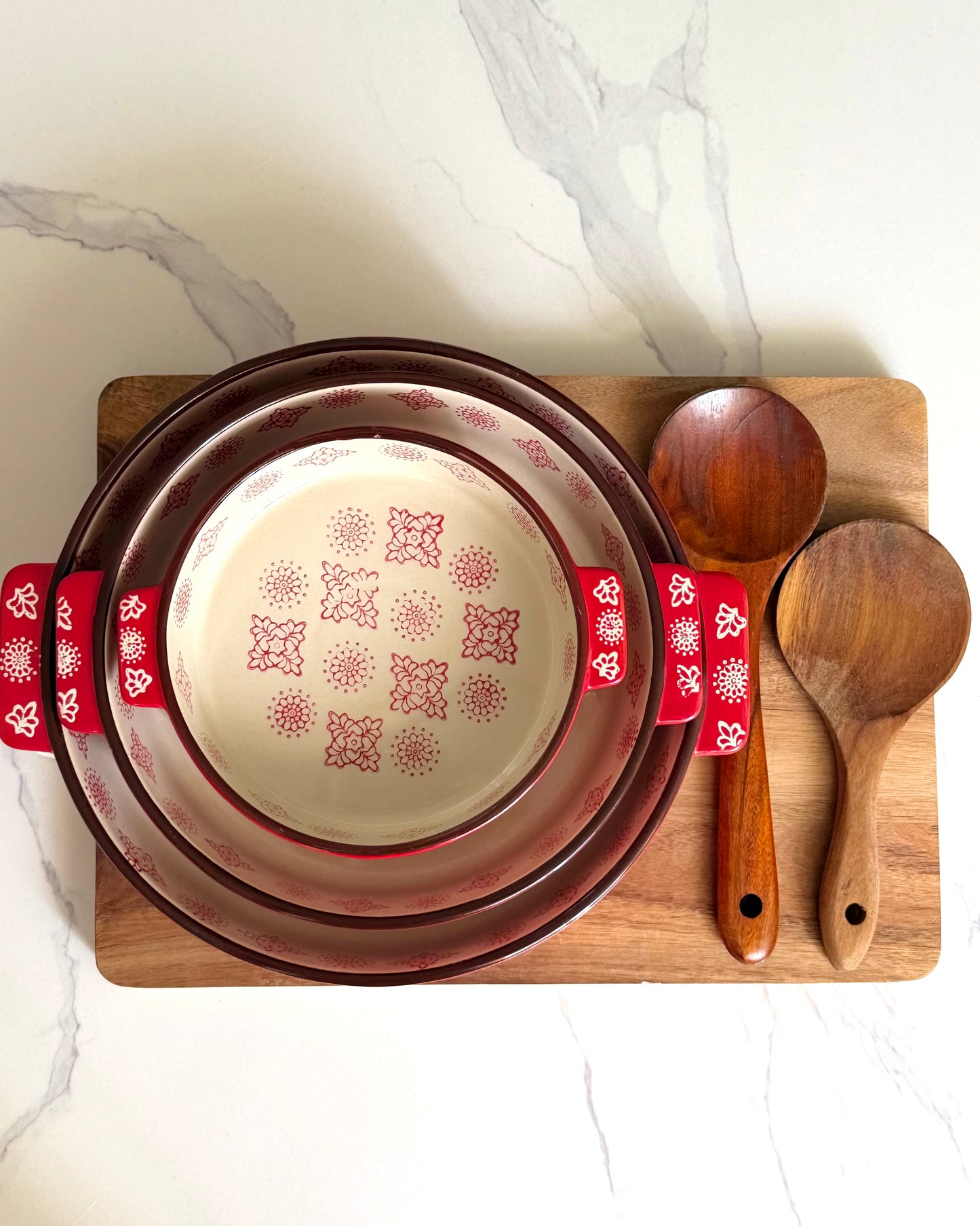 Rounded Patterned Red Casserole Set